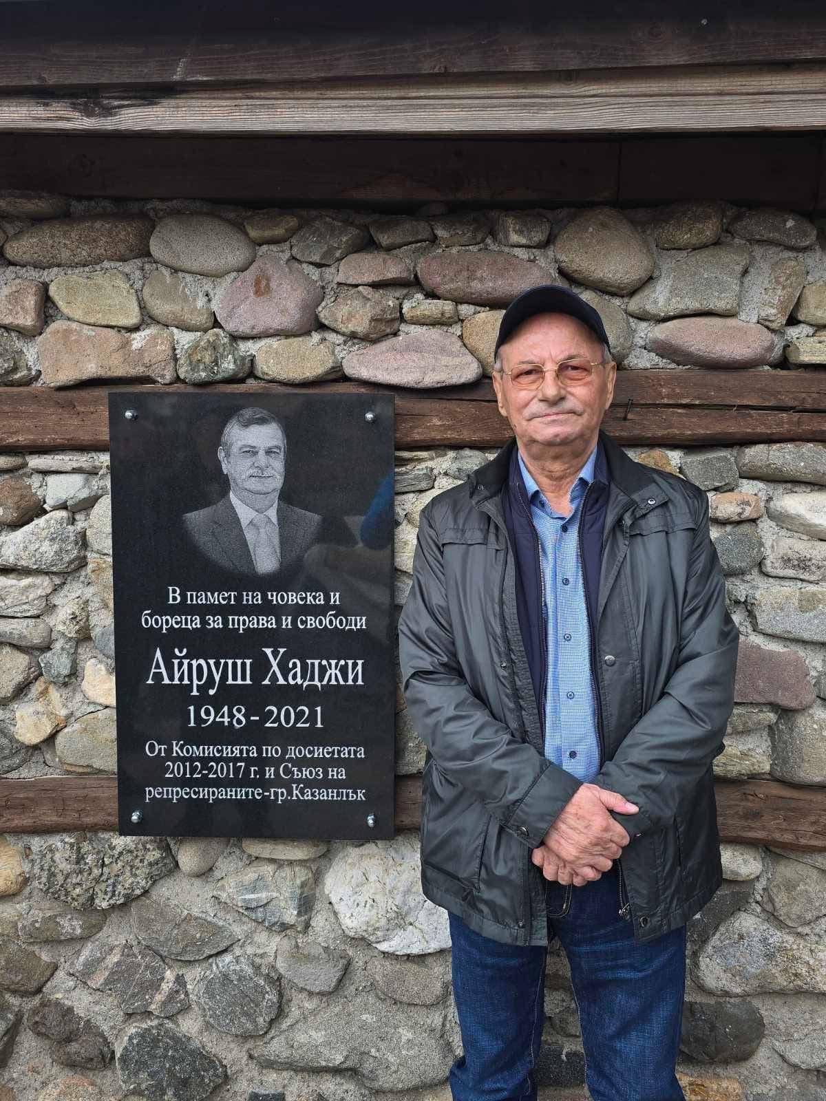 Ben bunla geldim bunla giderim düzgün adam kardeşim ben onu yıllardır tanıyorum parayla bu sevgiyi gönlümden satın alamazsın duyguları alamang adam bi kere kalbimize girmiş kardeşim